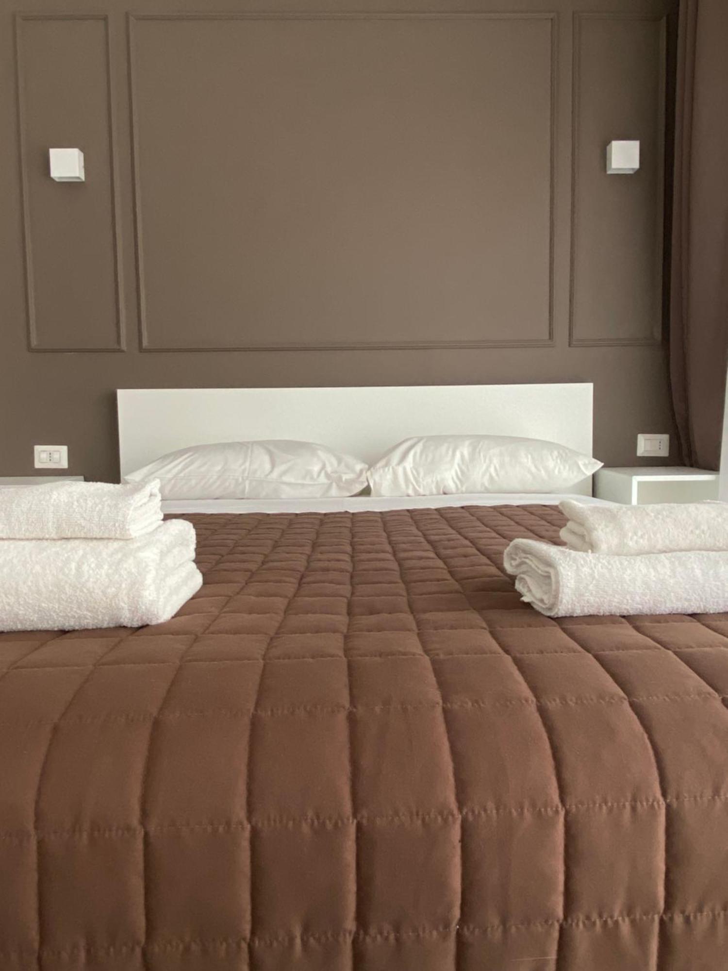 Quintino Sella Rooms Барі Екстер'єр фото