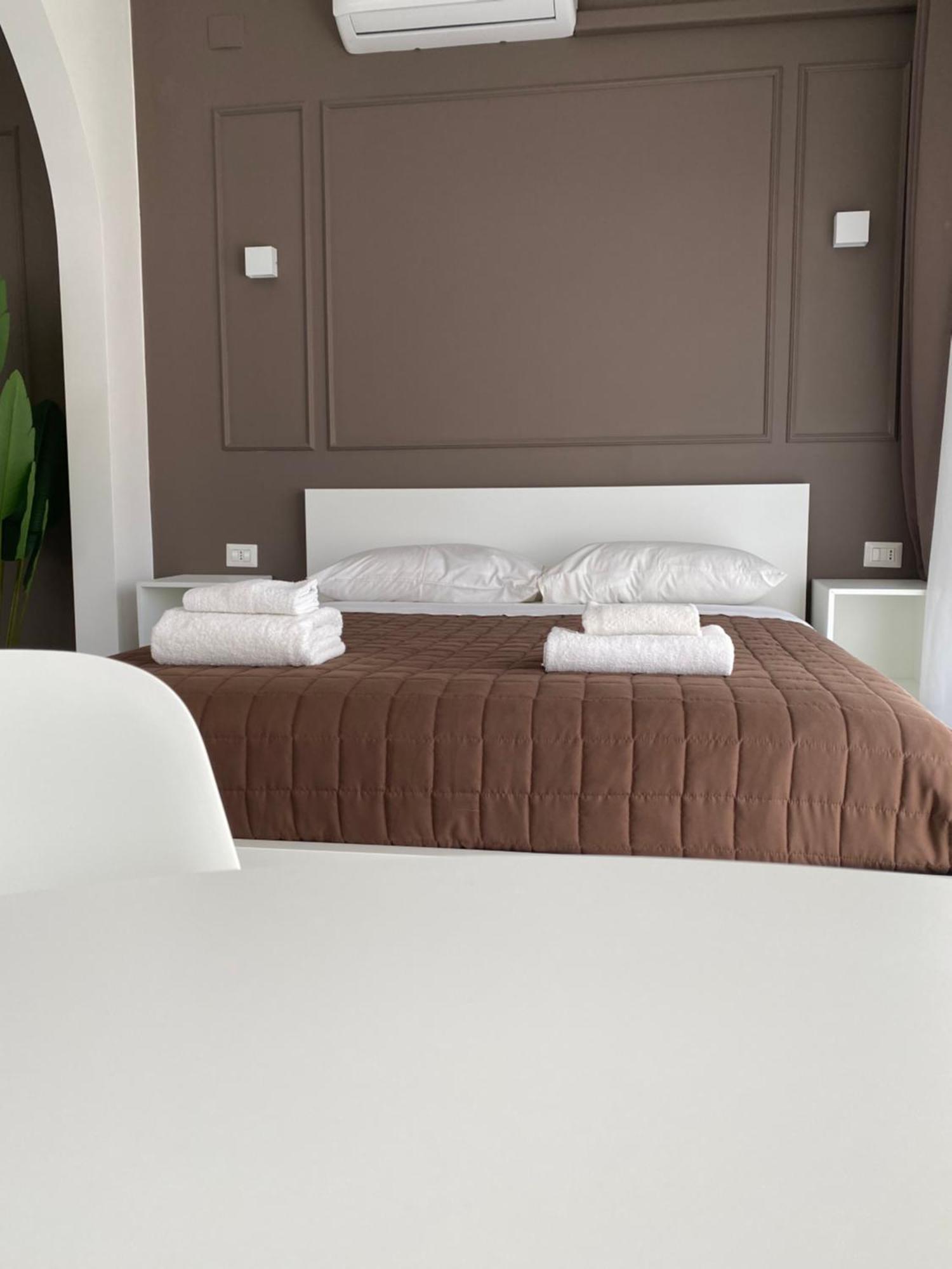 Quintino Sella Rooms Барі Екстер'єр фото